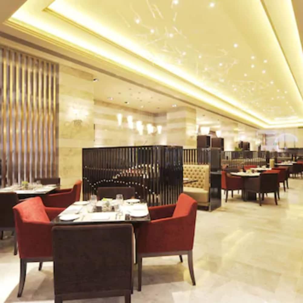 Royal Suites & Towers Vuhan Kültér fotó