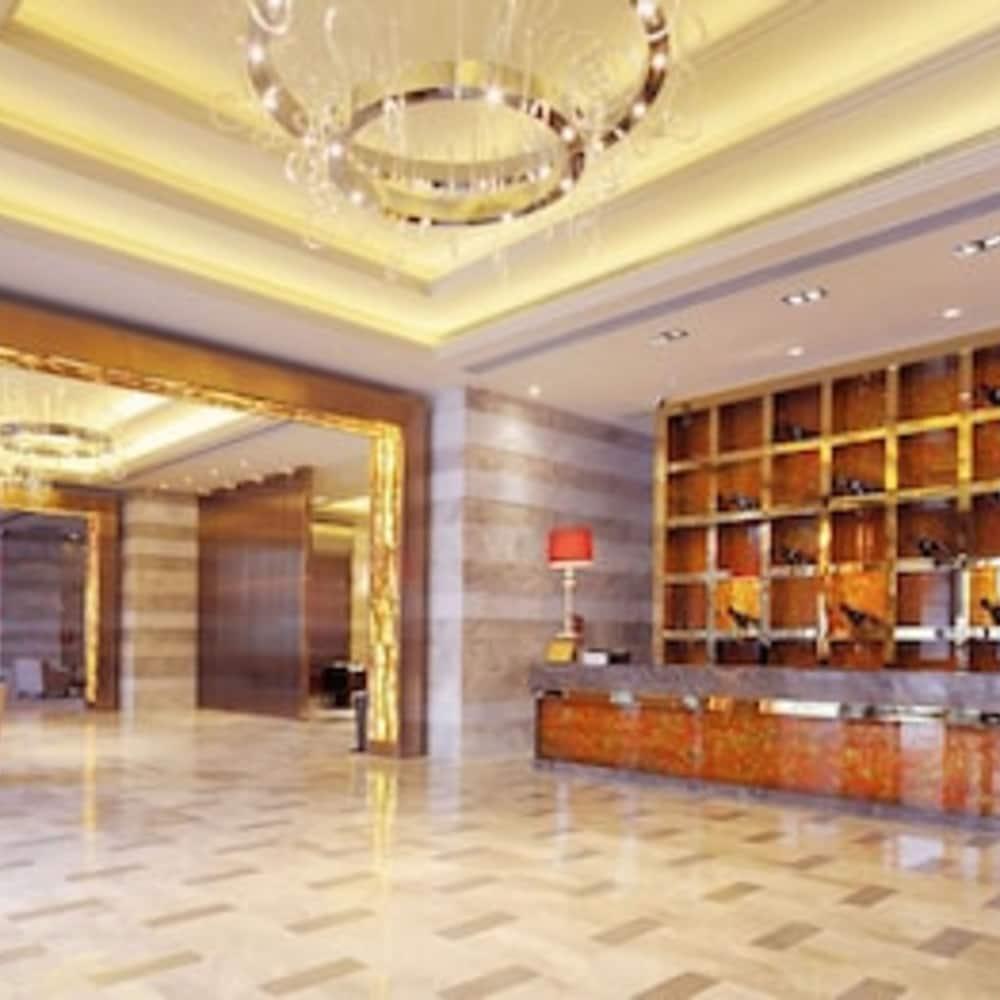 Royal Suites & Towers Vuhan Kültér fotó