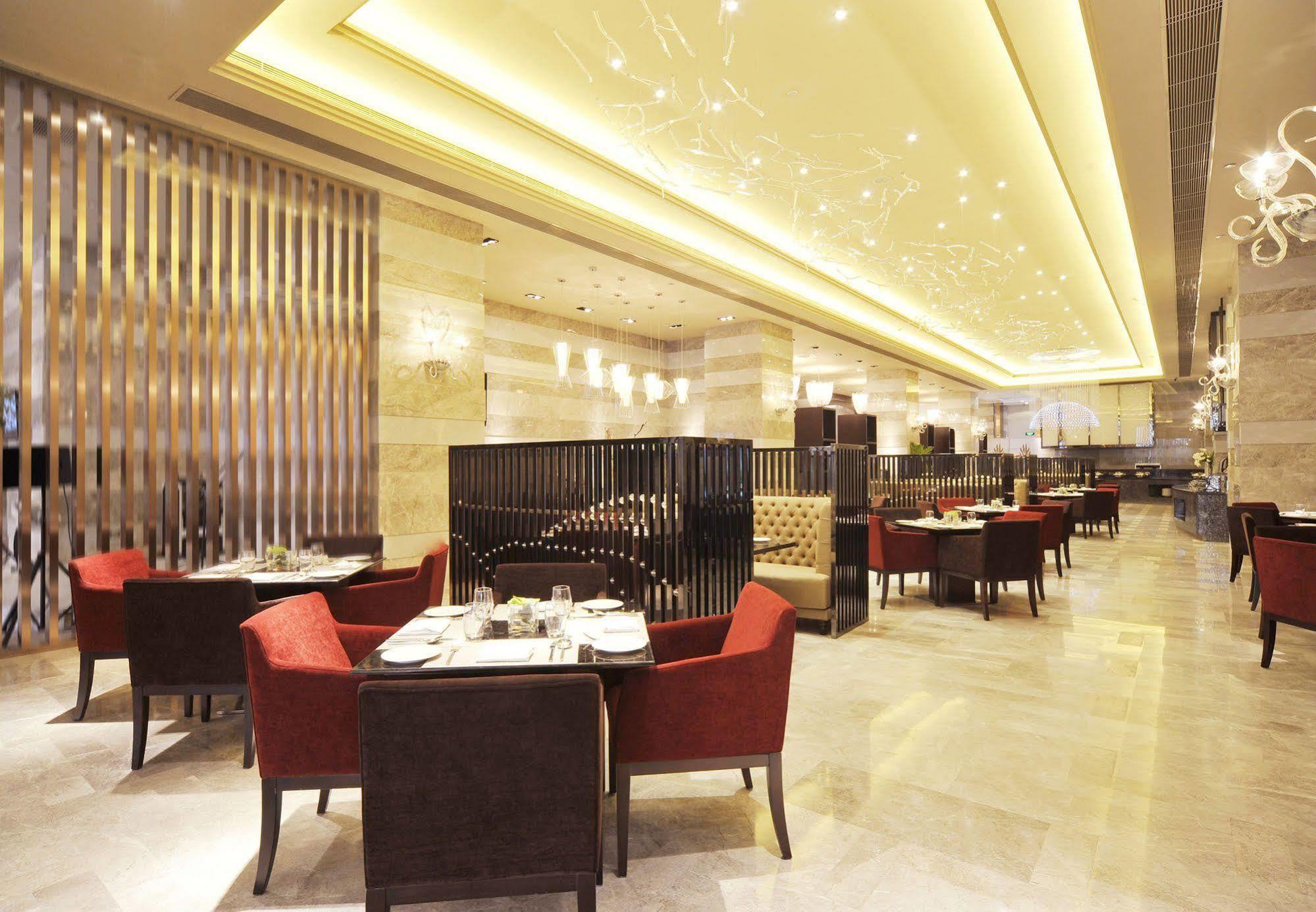 Royal Suites & Towers Vuhan Kültér fotó