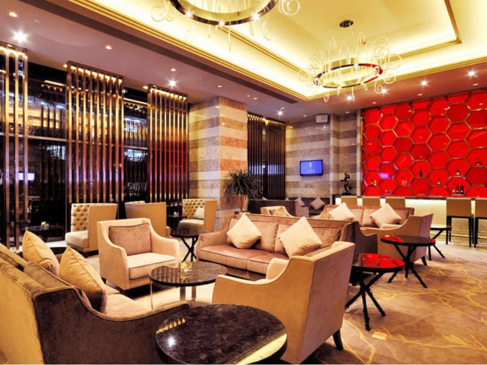 Royal Suites & Towers Vuhan Kültér fotó