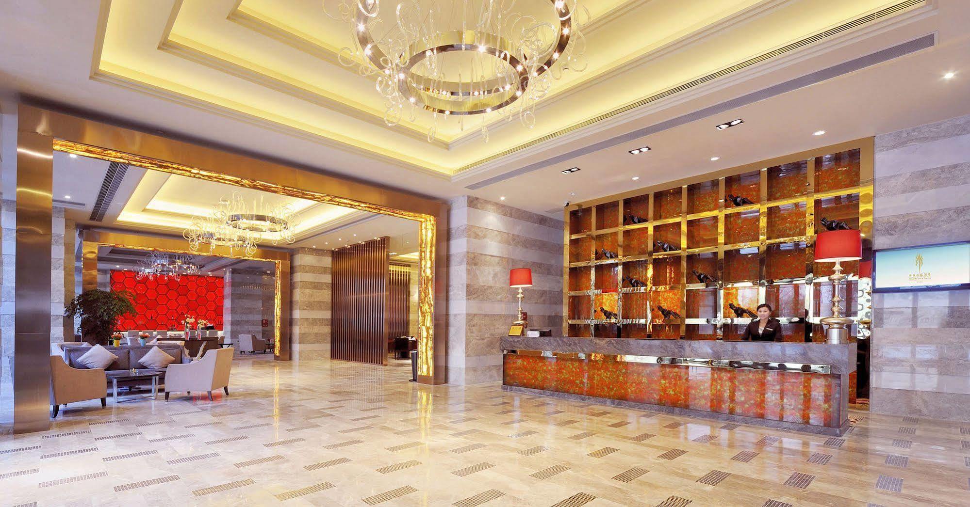 Royal Suites & Towers Vuhan Kültér fotó